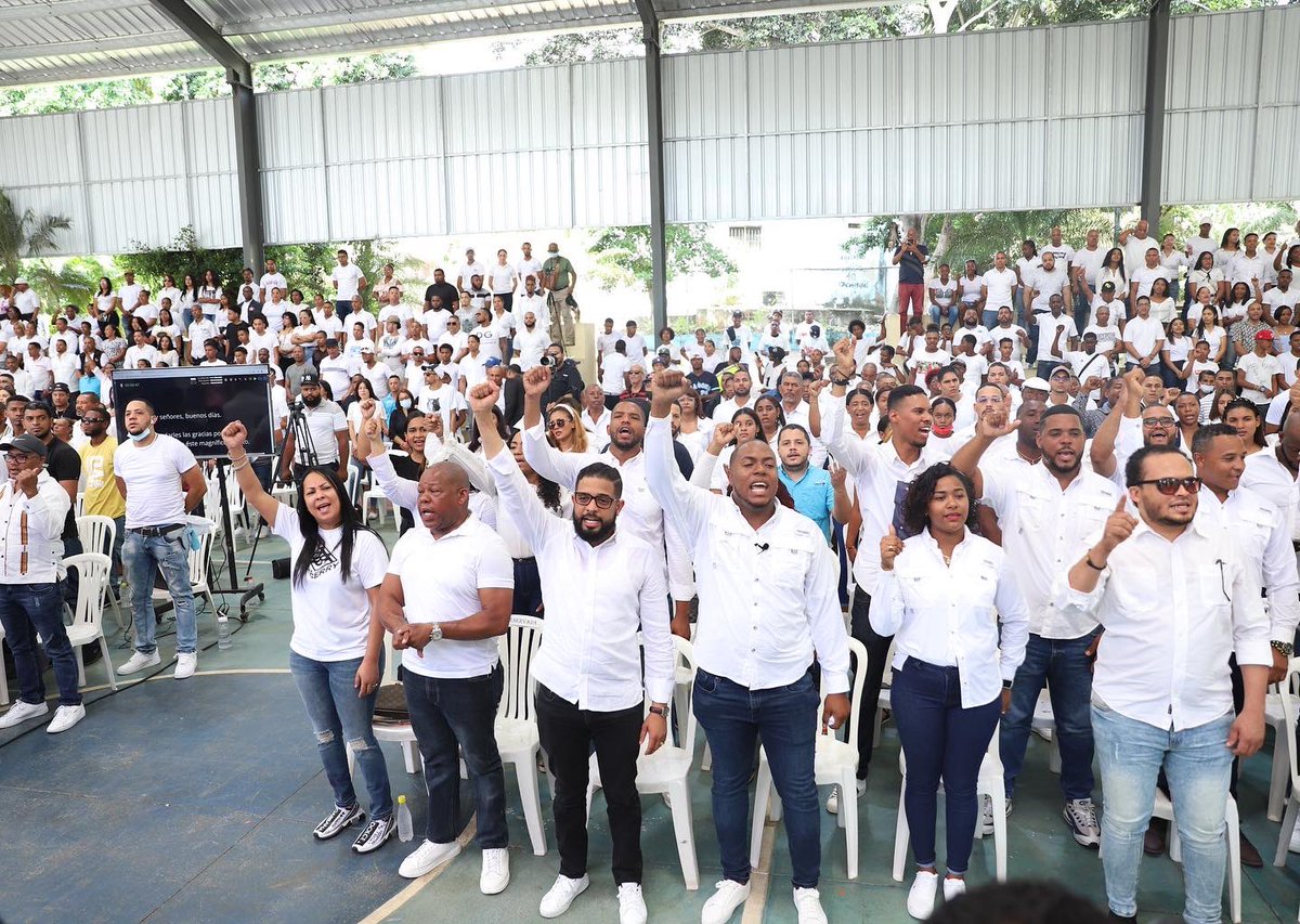 wegrullon's tweet image. Un TBT no tan #TBT a propósito del #DialogoJuvenilDelCambio en el Municipio Santo Domingo Este, el pasado Domingo. 

#ATiempoCompleto 🗣
-
#WGALaJRM