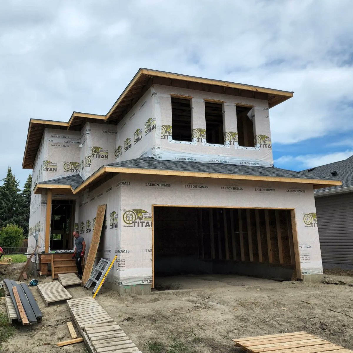 laebonhomes's tweet image. Timberstone is buzzing with activity this summer, we currently have a number of new custom homes under construction and 2 more families just decided to build new in #Timberstone this week! 🤗 🏡🏡