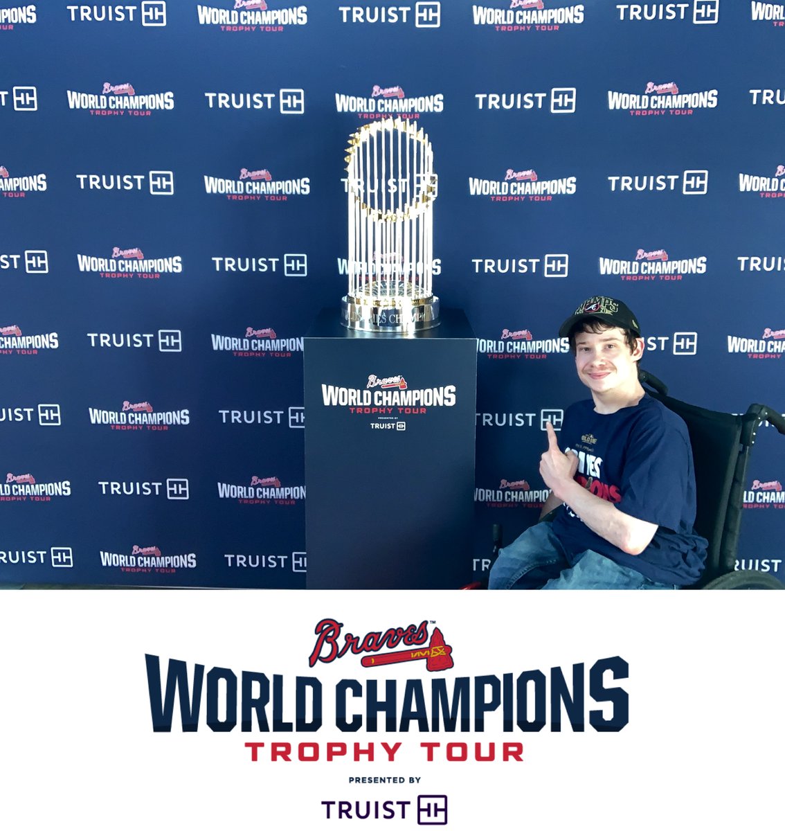 ThomasHbomb's tweet photo. Got to take this lovely picture today of the @Braves world series trophy today!! https://t.co/qvpYjVbr79