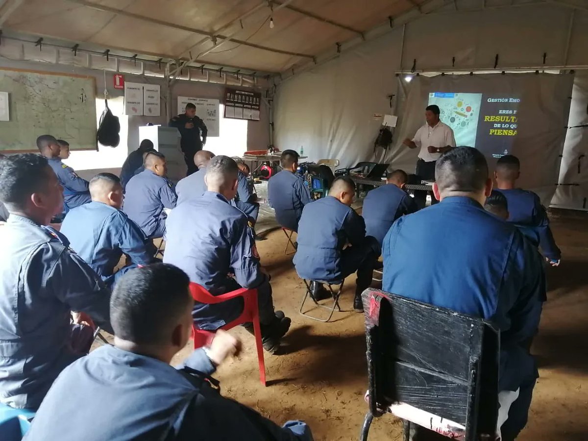ObisCastrense's tweet photo. Nuestra Área Pastoral de Solidaridad, realizó Fortalecimiento psicosocial con el personal del Batallón de Desminado Humanitario en las áreas administrativas del gobernador, la libertad y los Alpes brindando temáticas de gestión emocional y promoción de la vida. @COL_EJERCITO https://t.co/Mzjj1qdTjK