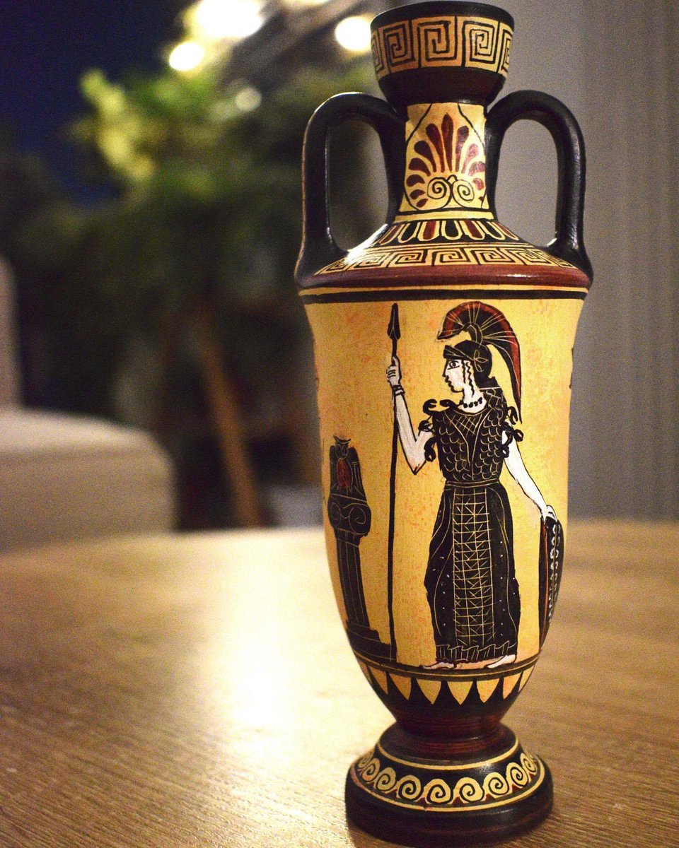 AcropolisGall's tweet photo. 🏺Discover the world of ancient Greek art with wonderful handmade ceramics 
🔗Shop on https://t.co/qA9O65dxcd✨
#GreekVase #GreekPottery #GreekMythology #AncientGreece https://t.co/O0jOcwlr0a