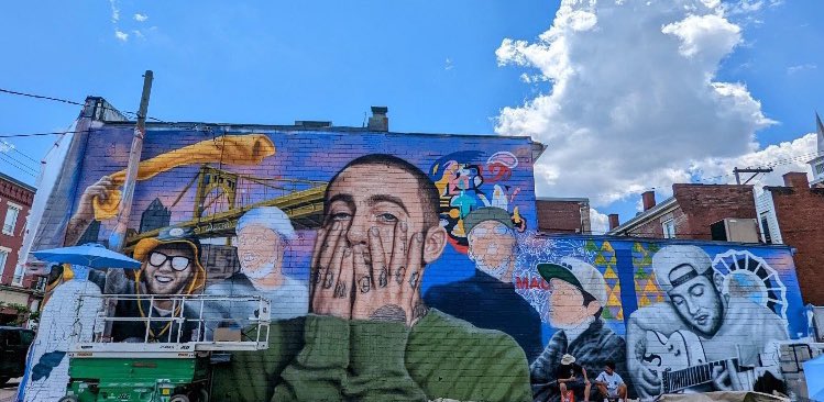 RapFavorites's tweet photo. Brand new Mac Miller mural being worked on in Pittsburgh 🔥

🎨 Gustavo Zermeño Jr https://t.co/LQ4TqlK0bW