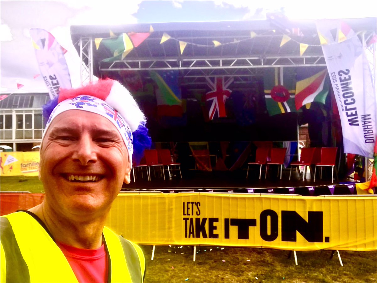 kevindickinson's tweet photo. Fantastic day today with the Schools @paulajradcliffe’s Families on Track and the #queensbatonrelay in #Durham dancing, singing and running  with 300 kids and a lot of noise! #EventsofTheNorth https://t.co/ZJBdHcc5sR
