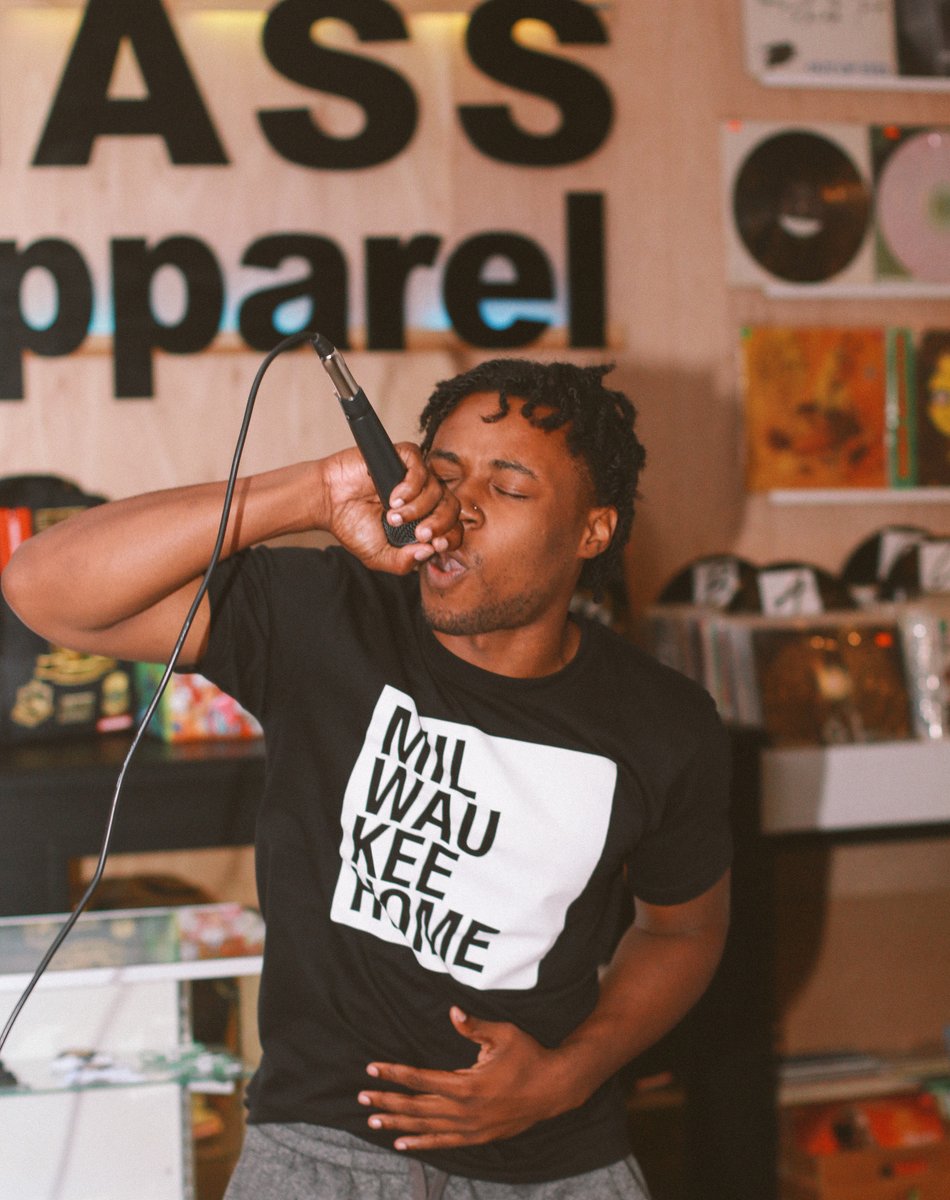 Howard Law Student Quron Payne Sends A Motivational Message With “Be Something” dlvr.it/STvvFs