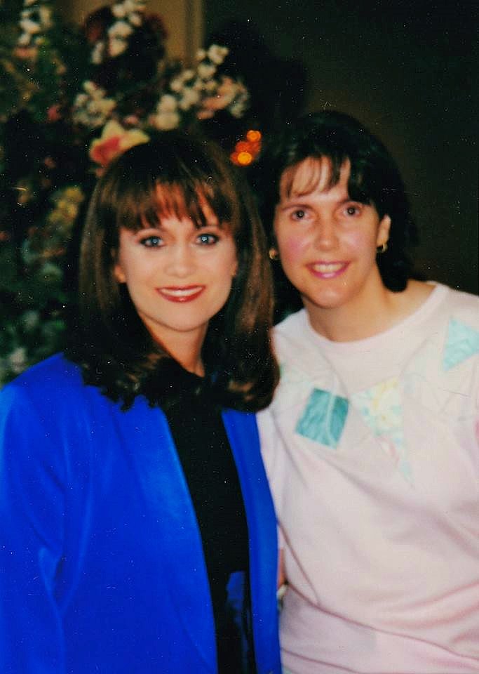 HAPPY BIRTHDAY LOUISE MANDRELL! 