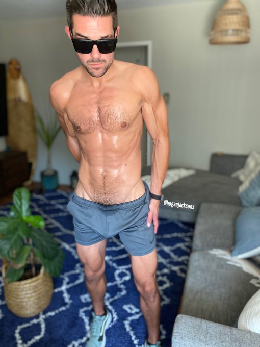 I just got home from a run. Shower before we play? I think na&hellip; 😈🤤💦 https://t.co/vY94VPV5OW