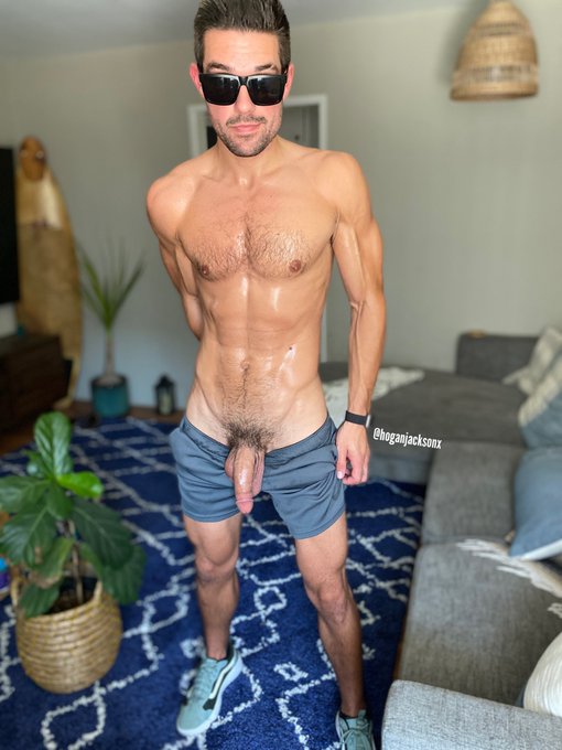 I just got home from a run. Shower before we play? I think na&hellip; 😈🤤💦 https://t.co/vY94VPV5OW