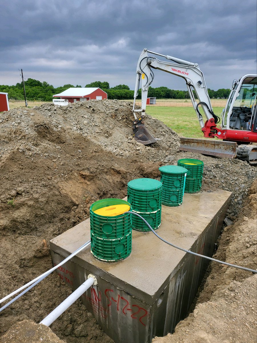BDABuilders's tweet photo. A hidden detail with huge implications. We install the best built septic systems available. Thank you Badger Septic! https://t.co/PuONqnvrnW