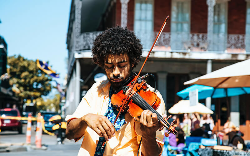 ensembletravel's tweet photo. Throughout 2022, @Intrepid_Travel is running 40 new trips in America, and within these tours are 8 new BIPOC-centric experiences that are helping travelers see the U.S. through a more diverse and inclusive lens. ✨
https://t.co/qAbAF4RqdY https://t.co/696lGOeahz
