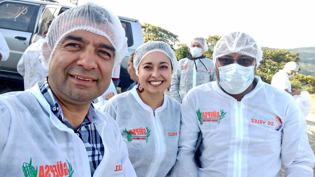 RGalindoBueno's tweet photo. Seguimos trabajando por este sector, los diferentes equipos del Viceministerio de Turismo llegando a los territorios.  💪👍 @GiovaniBataglin @katecaste https://t.co/nTSQxx6tsp