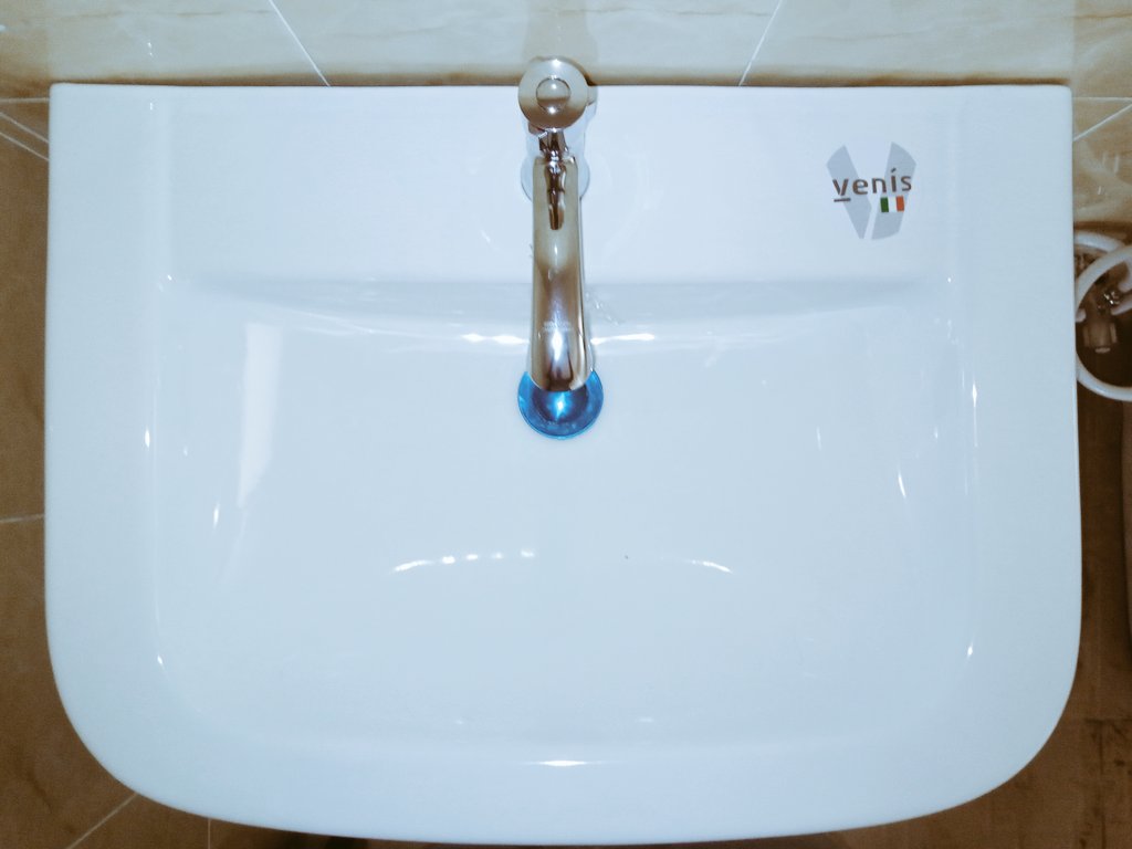 ToheebAdigun2's tweet image. #LabourChallenge
#ThereisDignityinLabour 
Na plumber we be we no kee person
We will not labour in vain