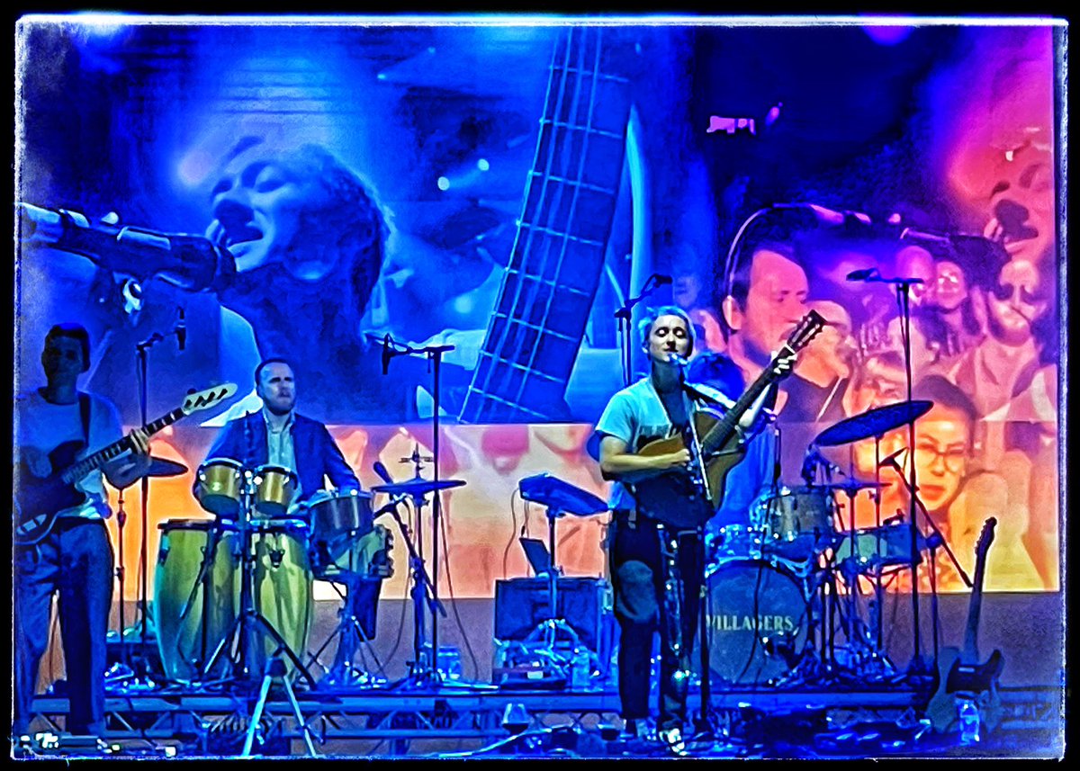 roisinmacken1's tweet photo. Sell out gig at #Iveaghgardens #dublin for @wearevillagers phenomenal sound - exquisite 🤩 Well done Conor and crew! https://t.co/8tO0ceWjh7