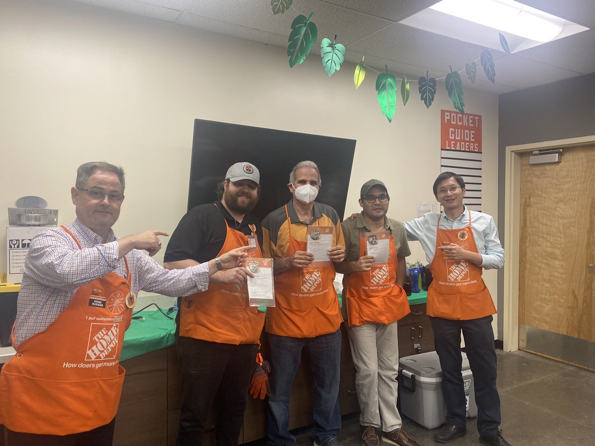 Celebrating and recognition to Stacy, Edward, Nick and Sam at 6543 Pearland DDW!  So proud of this team! #PoweroftheGulf
