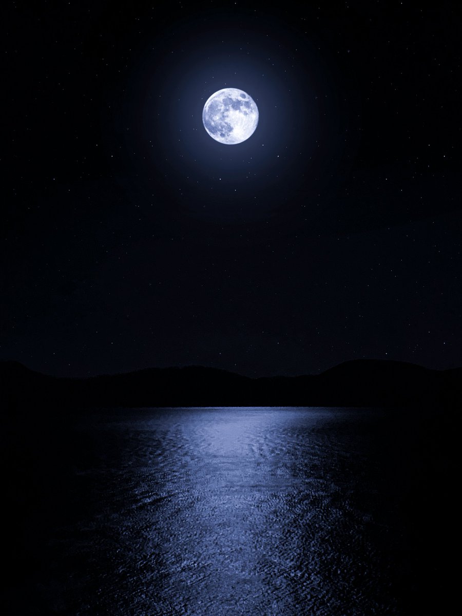 🌚

Taken on a phone so the quality aint that good