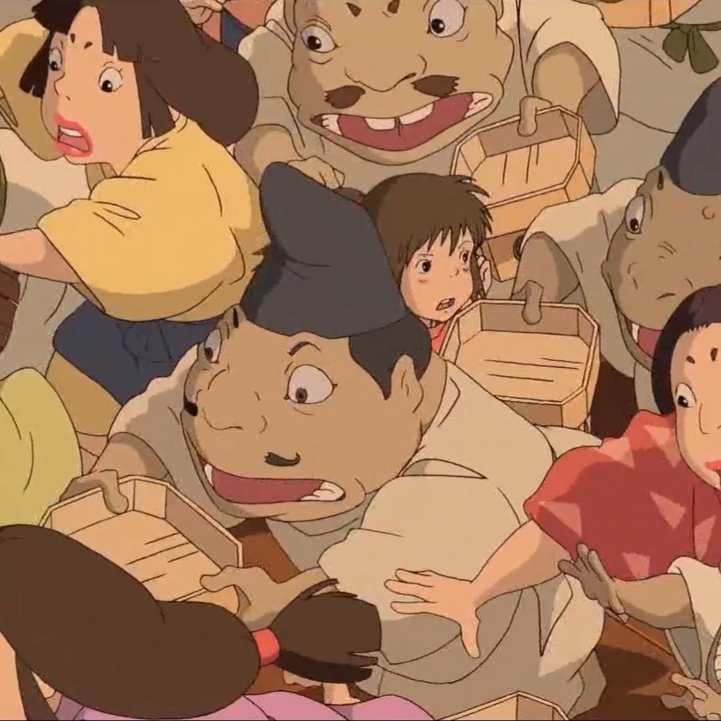 Чем дольше работаю в общепите, тем больше ситуация на баре по пятницам напоминает мне вот эту сцену, где бармен в роли Безликого, официанты в роли Тихиро, а служащие бань - гости, которые затопчут проСТО ВСЕ НА СВОЕМ ПУТИ К АЛКОГОЛЮ.