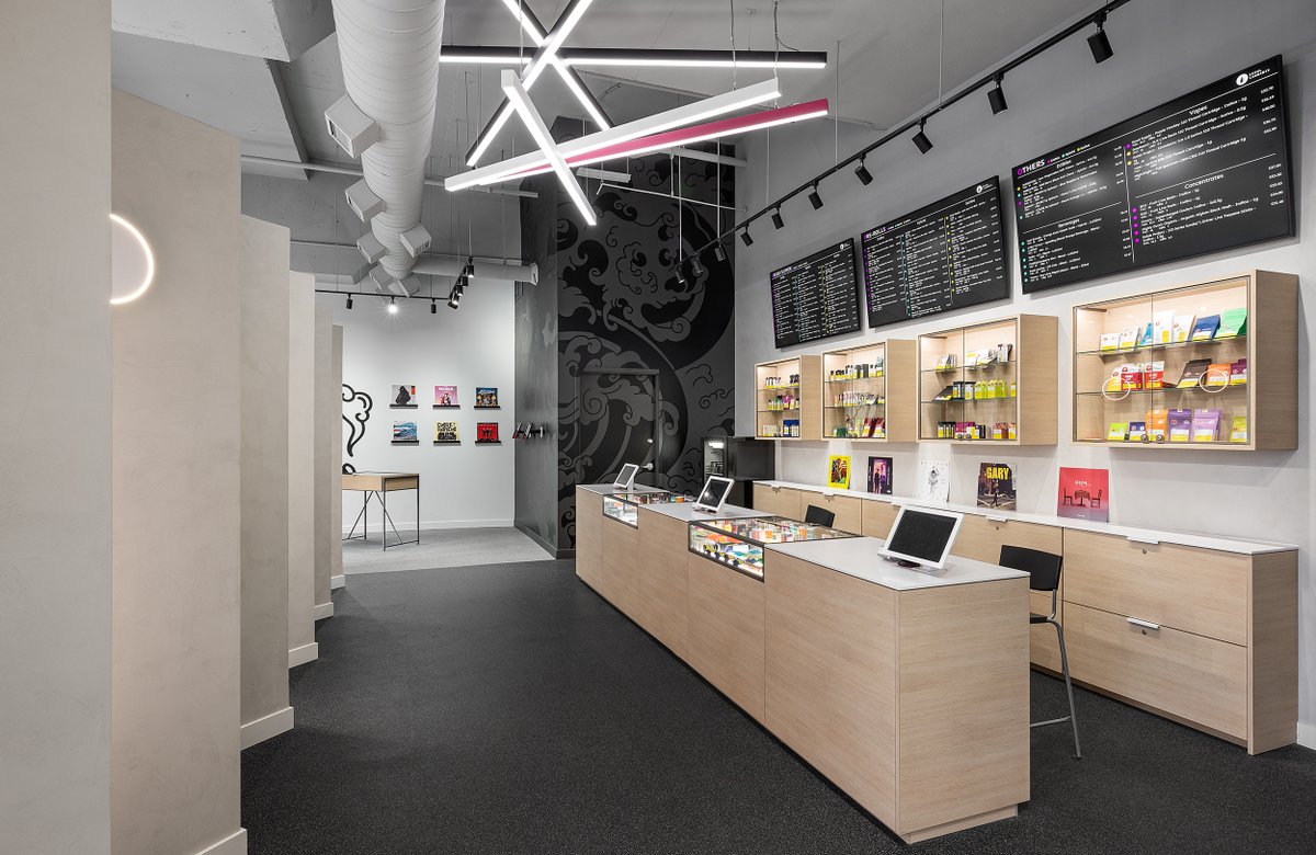 sevenpoint's tweet photo. Introducing Seoul Cannabis, a minimal yet cheeky ‘concept-shop’ vibe that pays homage to founder Seung’s Korean roots and love for the country’s hip hop and street scene. The SPI Module system elevates the space creating a carefully curated shopping experience. #builtbysevenpoint https://t.co/uk2xq6mBa6