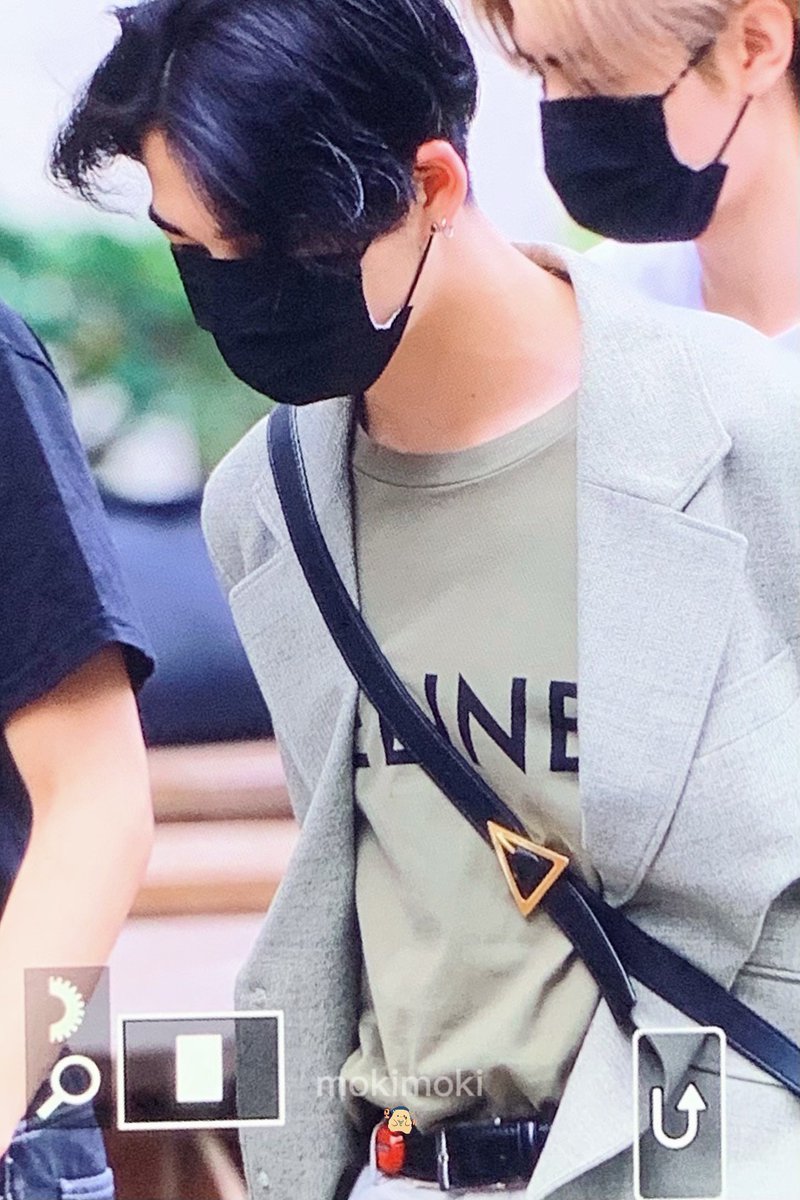 nk_mkmk's tweet photo. 220715 뮤뱅
훅훅——

#NI_KI #니키 #ニキ #ENHYPEN     #엔하이픈 https://t.co/b0AvDYpvHx