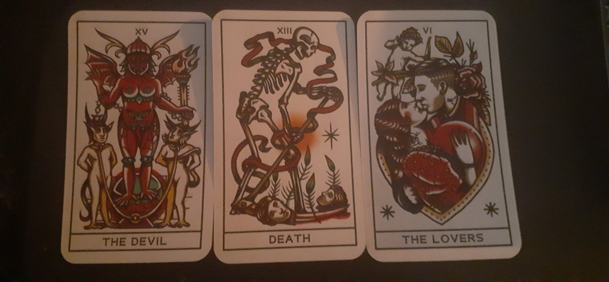 ninja2chow's tweet photo. My Cards Today Are Crazy..I Feel Like The Caterpillar That Turned Into The Butterfly #gypsyscurse #Readitinmycards 🔮👿⚰💖 https://t.co/M2gJ9pcd1T