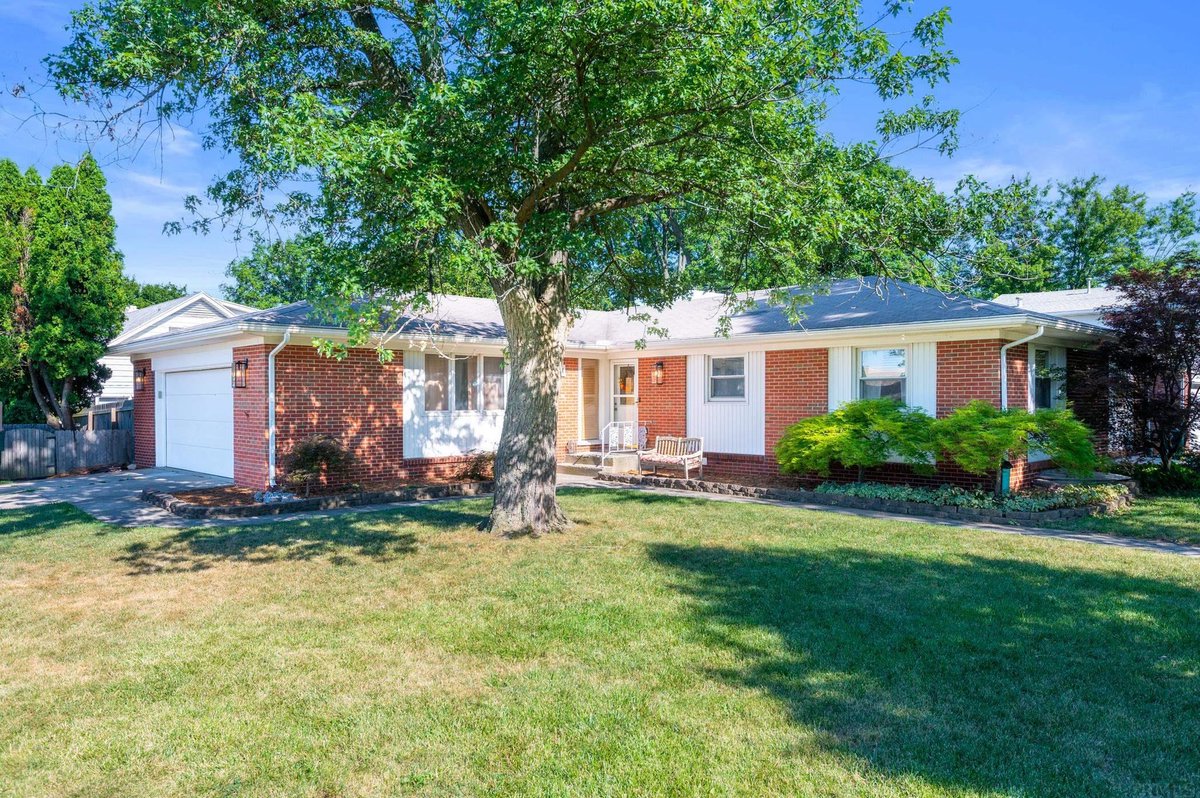 New Listing! $199,900.00, 4BR, 2BA, 4101 N Manchester Road, Muncie, IN 47304, Full Details 151456166.homesconnect.com/Listing/319536…