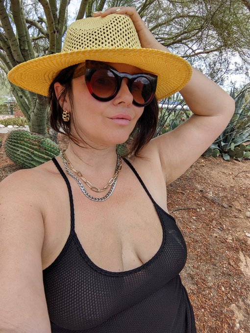 My 🌵desert🌵 to 🌊sea🌊 tour has been hot-hot-hot 🔥🔥 I'll be in LA this weekend, and have ONE spot left