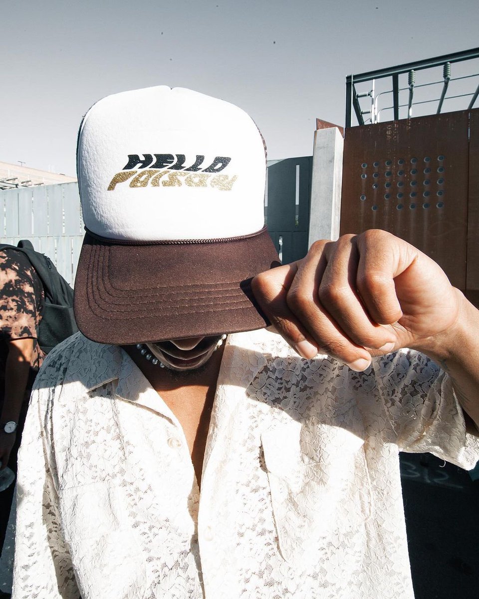 ARINRAYNOW's tweet photo. Arin Ray at this years @blackxtheblock festival with the #HelloPoison fitted. 🔥🎫 (📸 by @thi_raw) https://t.co/FFfbqXvyLC