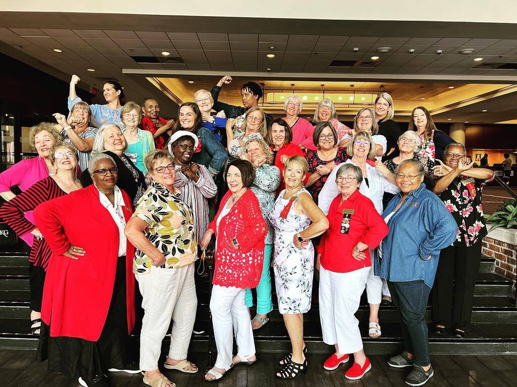Look at these amazing wonder women and #keywomeneducators from #DKGCA ! This is from Day 3 of #DKGCon2022 and these are the fantastic women from Cali 🏝😎🤩🌅we are so blessed to be together in beautiful NOLA! #womeninleadership #excellenceineducation instagr.am/p/CgApDrUgFq-/