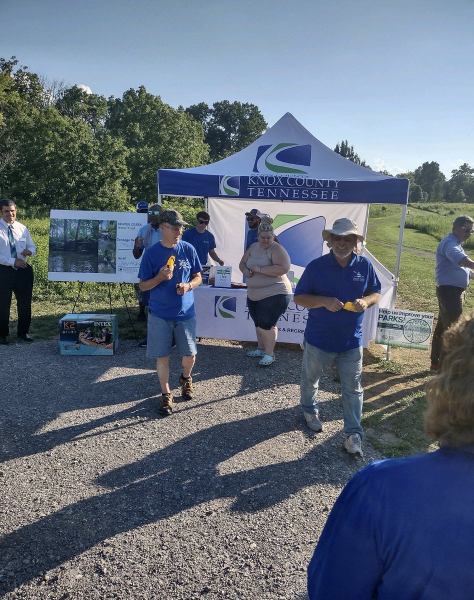 Beautiful day for the first community engagement secession for Beaver Creek! Thanks to all who came out today for the betterment of the Creek and Knox county parks! 🦫 #floatthebeaver