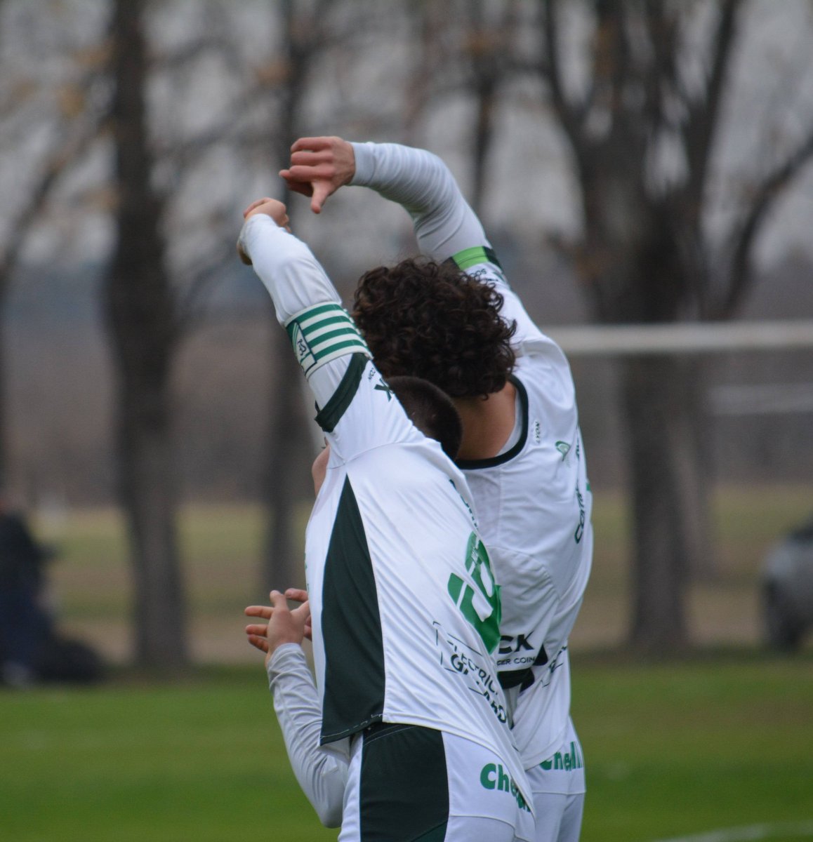 FerroOficial's tweet photo. ¡ENORME GOLEADA DE LA RESERVA! 🔥

Con un doblete de Tomi Martínez y los goles de Kevin Vázquez y Martín Suárez, el equipo de Guiñazú despachó a All Boys por 4-0 como visitante y se afirma como líder del certamen

#VivíFerro 💚 https://t.co/4sIHvUSjyY