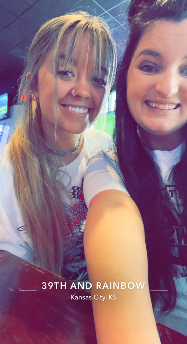 LynnieGene's tweet photo. Ready for #HCNKC with @paigepruitt15 https://t.co/KuxFgvbhWN