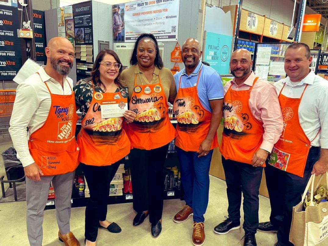HomeOakbrook's tweet photo. Great Services Visit today @ OBT, Thanks for letting us tell you about our "services train"!  Congratulations to SASM Cindy on her well deserved executive award for driving specialty and services! @aldakonda @LemmaTony @cindysasm @VFrezell @jgirv257 @andresears18 @timwilkerson5 https://t.co/e9RyTd7U9i