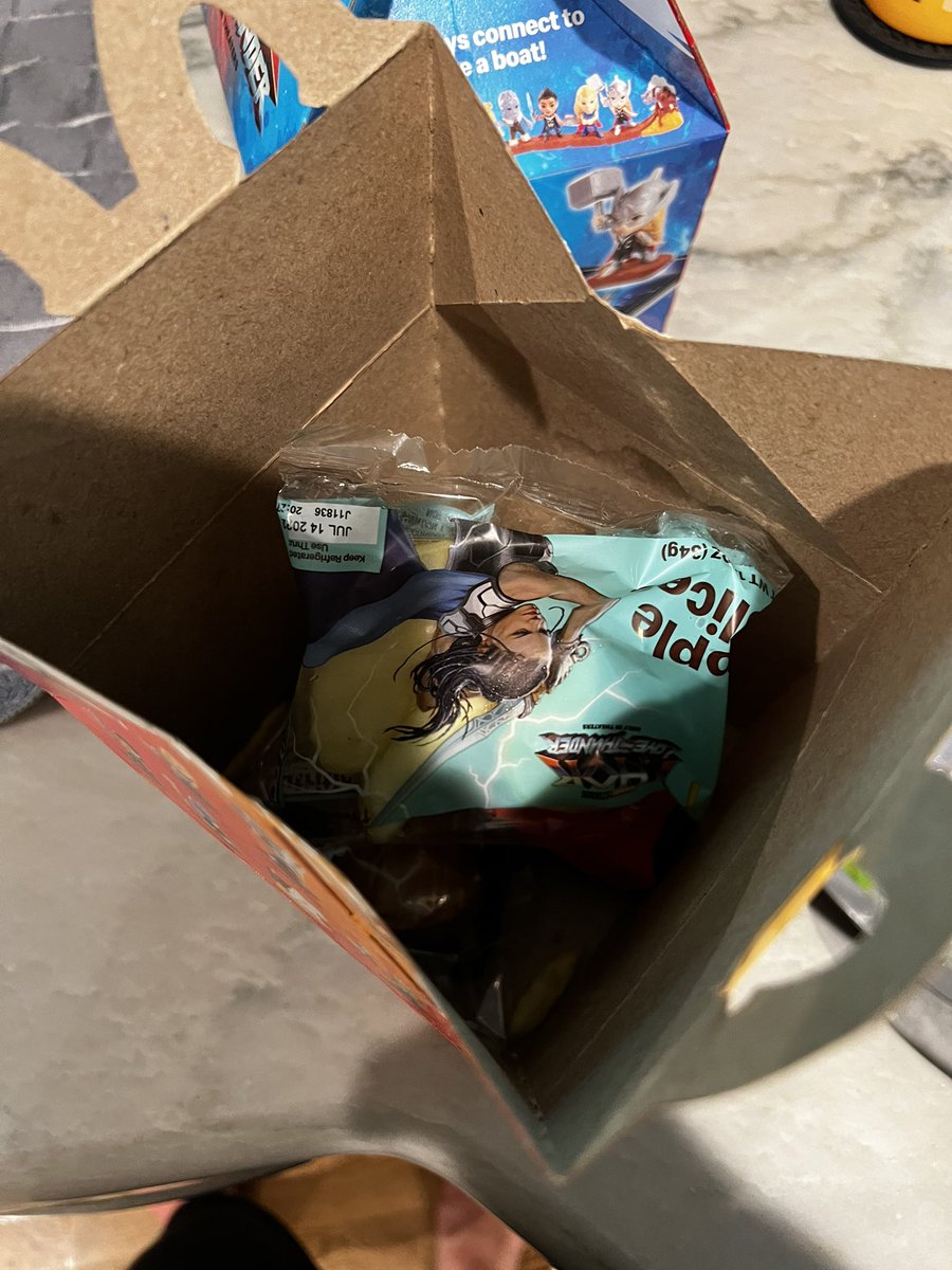 KrystleMDunn's tweet photo. @McDonalds: What do you want with their Happy Meals?

Me: Apple slices.

McDonalds: But do THEY?… 😎 https://t.co/NzwvQzsVbY