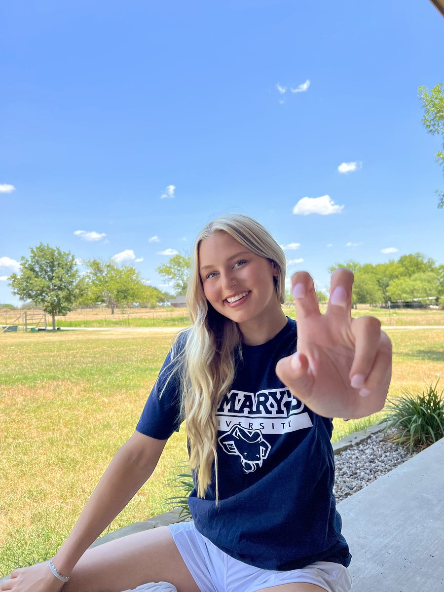 mackenzie dugi tweet media