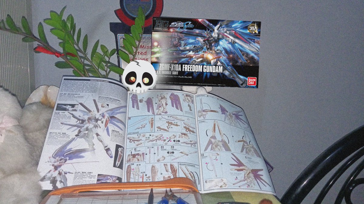 Jenrickramos1's tweet photo. Reason why I'm still not uploading new vid😂. Maybe later I'll post and next art it's kinda like manga just imagine, MSG x MSA👍.
#gunpla #gundam #Freedom https://t.co/ZXJxBgyaNp
