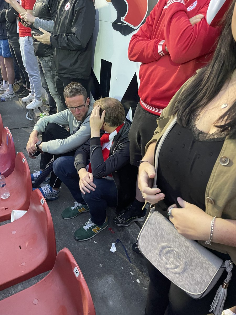 SRFC_DSC's tweet photo. Did we win? We’ve just retired #balaxed 🔴⚪️ https://t.co/akqLVqEP37
