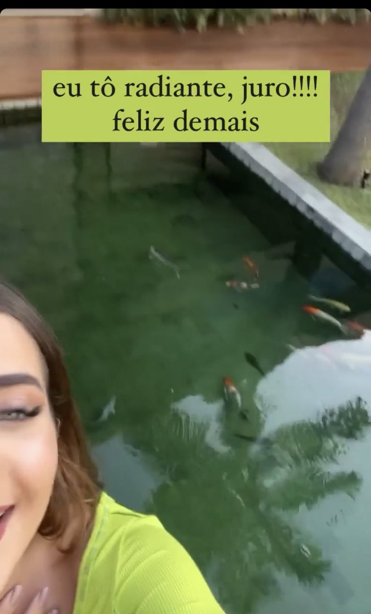 furacaodeja's tweet photo. Meu amor está MUITO FELiz! E gente fica como??? Mais feliz ainda! Jade falando com os peixinhos com voz de bebê, eu não aguento 🥹🤏🏼 Como eu amo essa menina de 20 ANOS batalhadora e dedicada! VOCÊ MERECE TUDO ISSO E MUITO MAIS @jadepicon 🙌🏻🤍👏🏻 #teamoooooo https://t.co/zvgAwZ3sKh