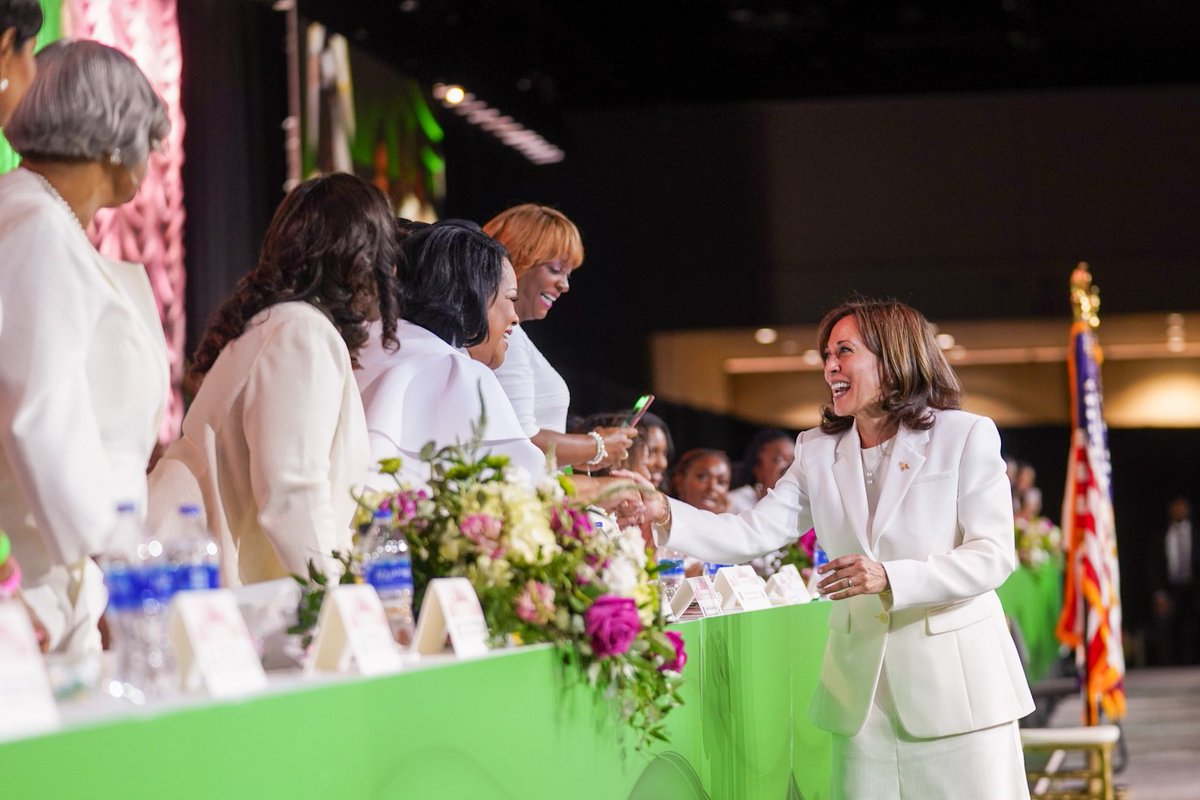 The women of Alpha Kappa Alpha Sorority, Inc. have always been unburdened by what has been. Unburdened by what society says we can or cannot be. Through our sisterhood, we know that there is no barrier we cannot break. It was an honor to join my Sorors at the 70th Boule.