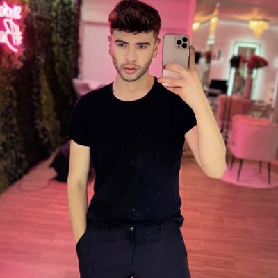 oskrtwain's tweet photo. #NuevaFotoDePerfil https://t.co/3tRpoBIMXf