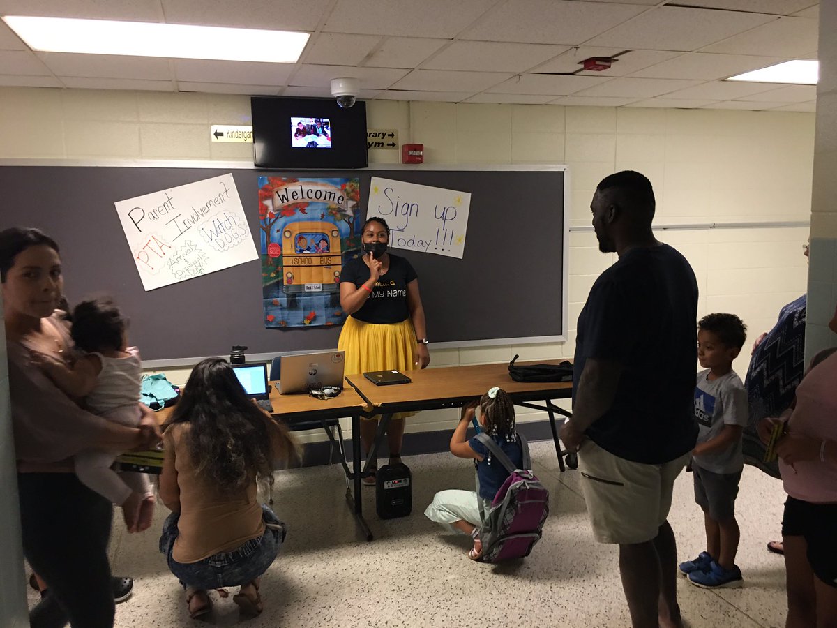 Mr_Johnson1906's tweet photo. Today’s Open House was a huge success. It felt good to see our families back in the building. We are excited to start the 2022-23 school year. @Falling_CreekES @CatADillingham @ccpsinfo https://t.co/BP9ZxitnrO