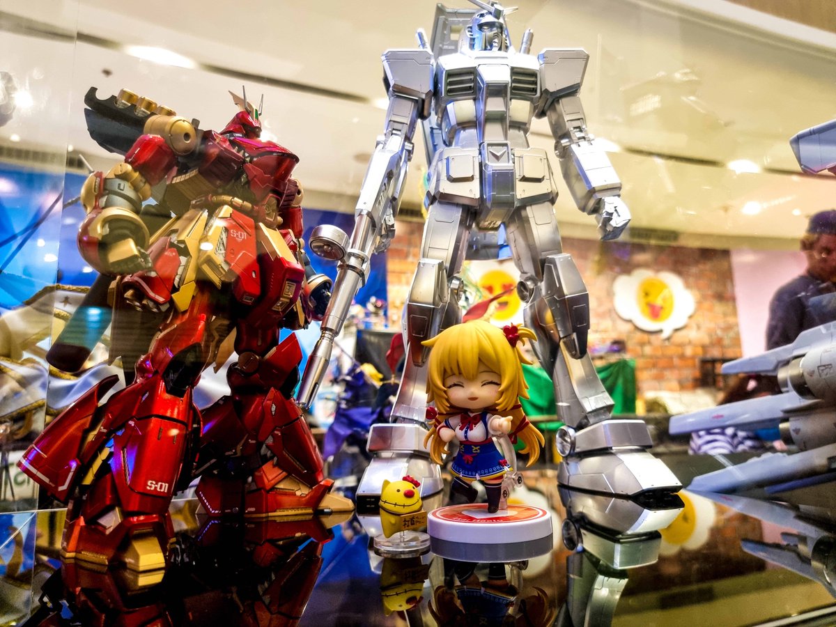MangKanour's tweet photo. I have included Haachama with my Trophy Display at @malcon_ph  (I forgot to attach Sazabi's shoulder lol) 
#はあちゃま切り抜き https://t.co/DCLTyXexen