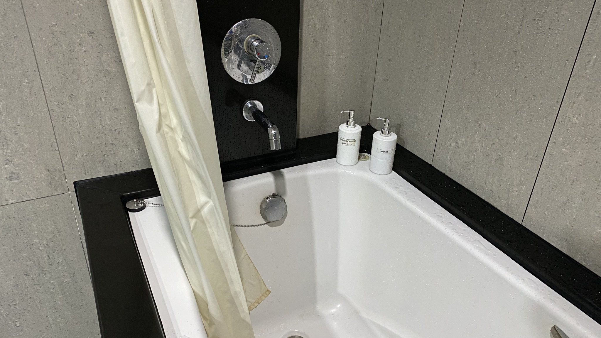 Richard Barrow on Twitter "I’m not really that fussy about hotels as