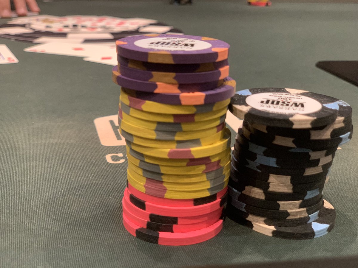 And We’re off.  3k horse. #WSOP