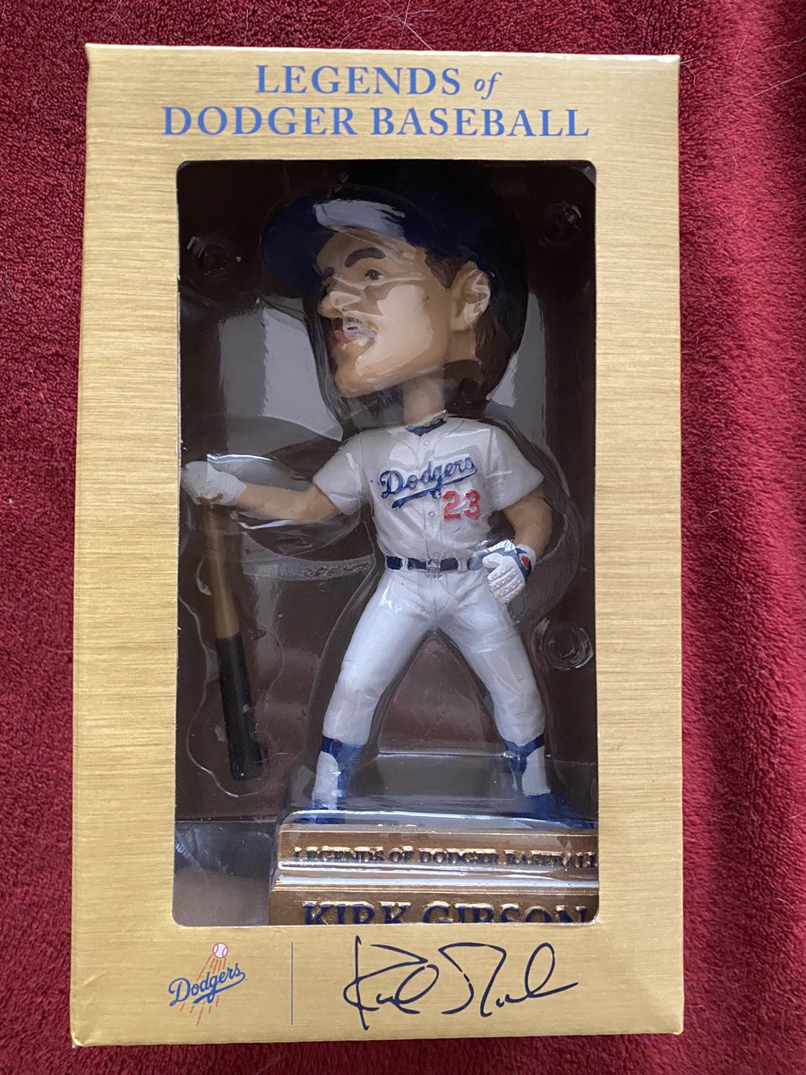 DodgerFanWeekly's tweet image. Win this Kirk Gibson bobblehead! ⚾️

To enter all you have to do is RETWEET this tweet and FOLLOW us. Also doesn’t hurt to LIKE the tweet .⚾️

Winner announced July 24th after the Giant series. ⚾️

Go #Dodgers #AlwaysLA