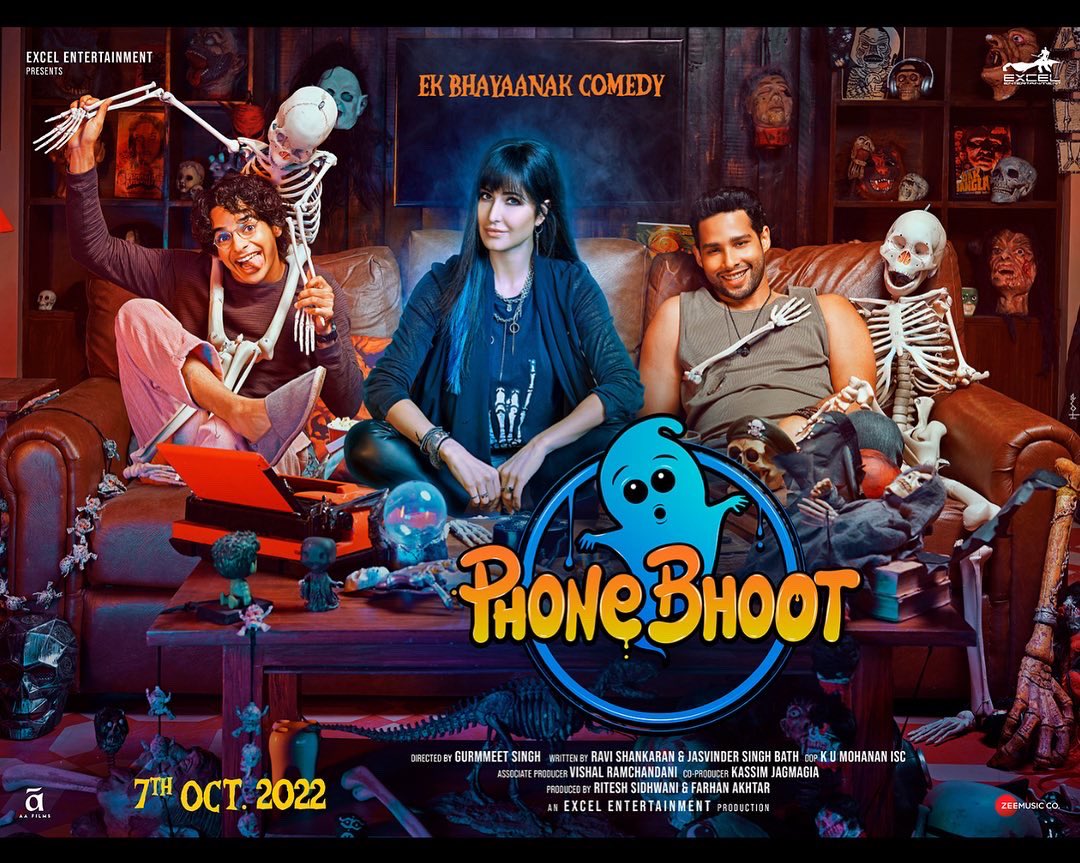 Bhooton ki duniya se not out. #PhoneBhoot ringing at cinemas near you 7th October onwards. #EkBhayaanakComedy #KatrinaKaif @SiddyChats @gurmmeet @excelmovies @ritesh_sid @FarOutAkhtar @raviivar @JasvinderBath @KUMohanan1 @J10Kassim @rheaswagh @nidhidexter @DevangMajethia