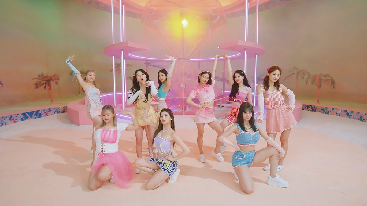 dailygottwice's tweet photo. tonight we celebrate our love, after all this time we're still together! cheers to more years with our teudoongie! 🥂💞

send love and support:
🔗 https://t.co/wYbSUvjPYI

#CelebrateWithTWICE @JYPETWICE https://t.co/bjFIme8xyt