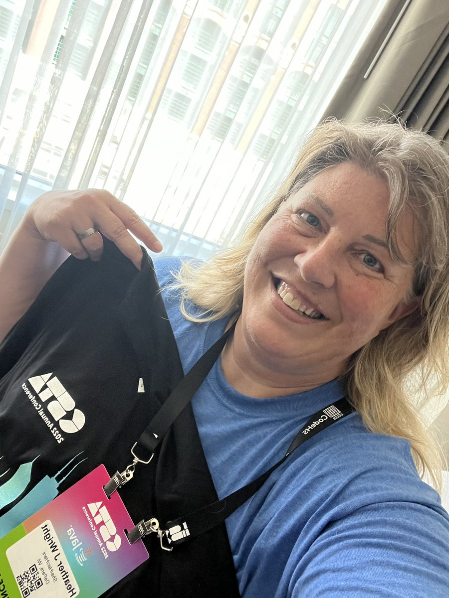 DPMSDigLit's tweet photo. Arduinos, @Sphero s, Drones, Oh My!! So many peeps like me! Lovin’ it! #CSTA2022 @deperems https://t.co/SP08OEzYse