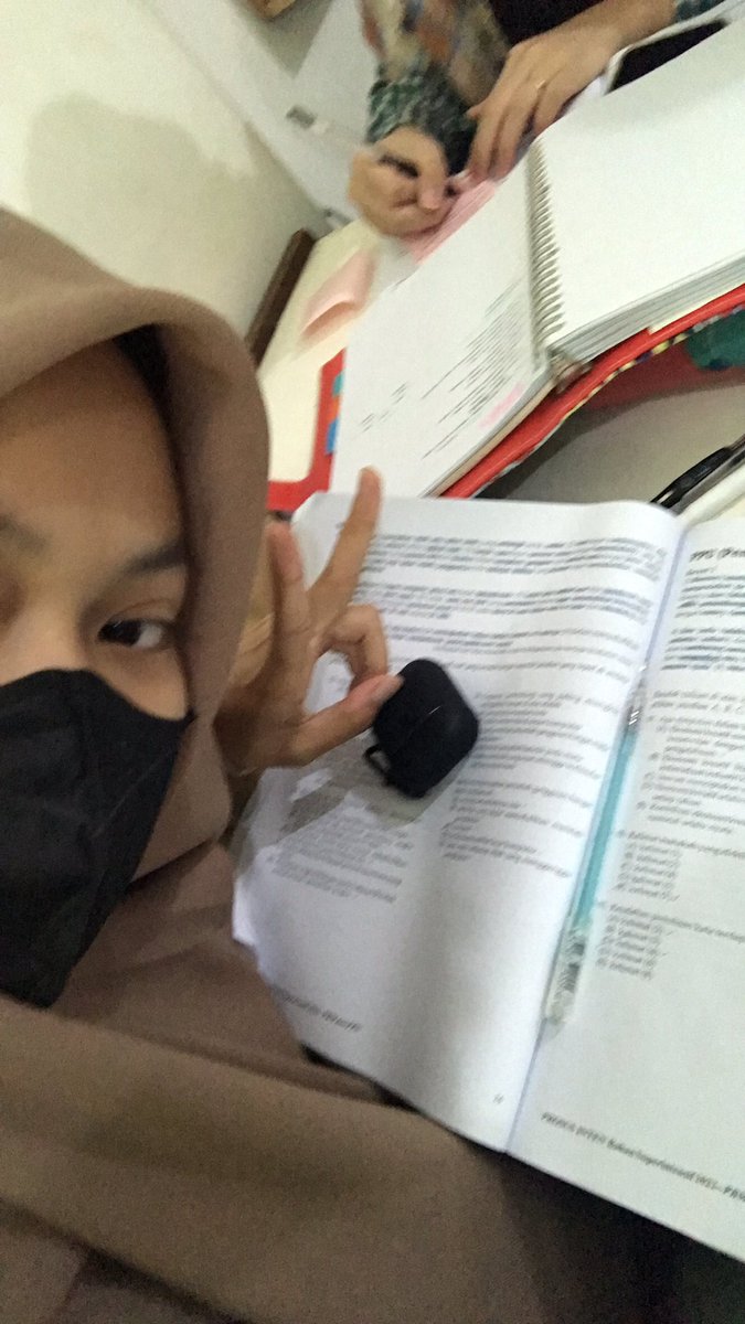 akubuten's tweet image. words cut deep but yes, i am an overproud buten and it is not a crime after all.

here’s a thread, why i am proud being a buten&amp;lt;8