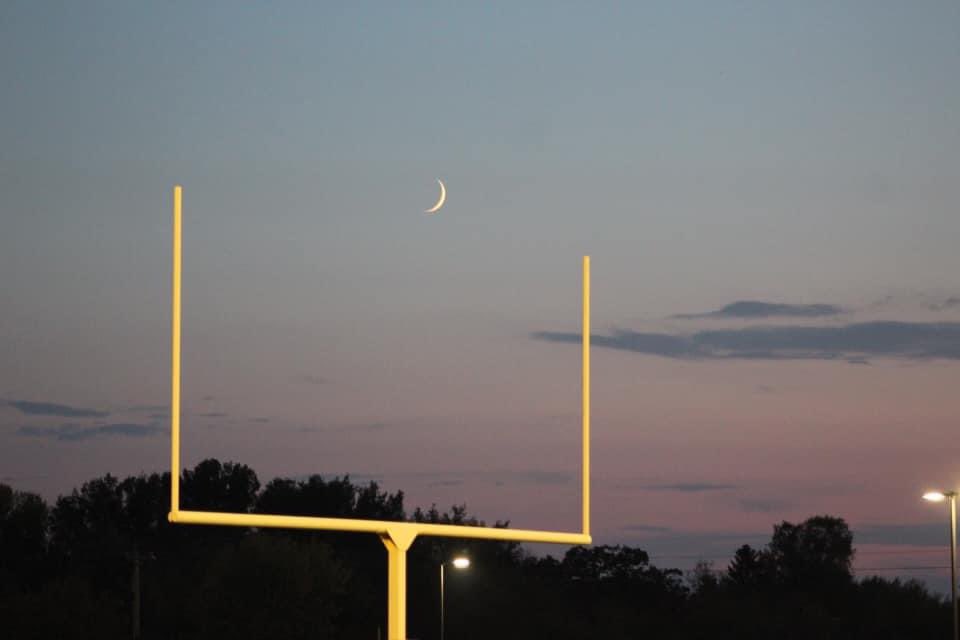Royalsfootball2's tweet photo. Royalton was hit with some devastating news that Coach Nick Lanners was involved in a serious car accident. There are a lot of unknowns at this point but Coach❤️s football and he would ❤️ to see those lit fields. Share yours!
#lannersstrong
#litethelamp4nick https://t.co/l20iifLewX