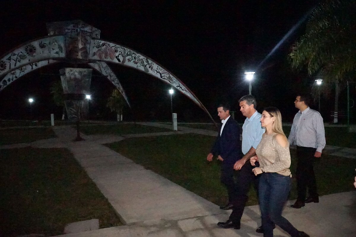 Con la refacción integral del Paseo Costanero y de la Plaza Central, las familias cuentan con espacios de encuentro de calidad y más seguros, que mejoran la calidad de vida.