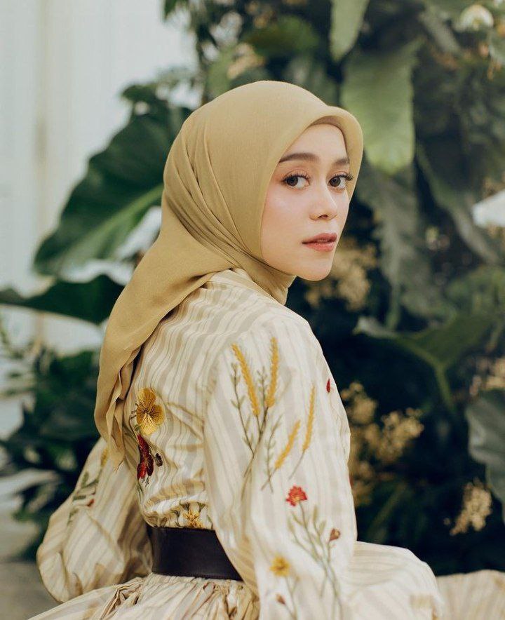 TTjonibarbar's tweet photo. Uda gak sabar hari ini launcing video klip sekali seumur hidup ✨ https://t.co/LU8SHWpSwZ