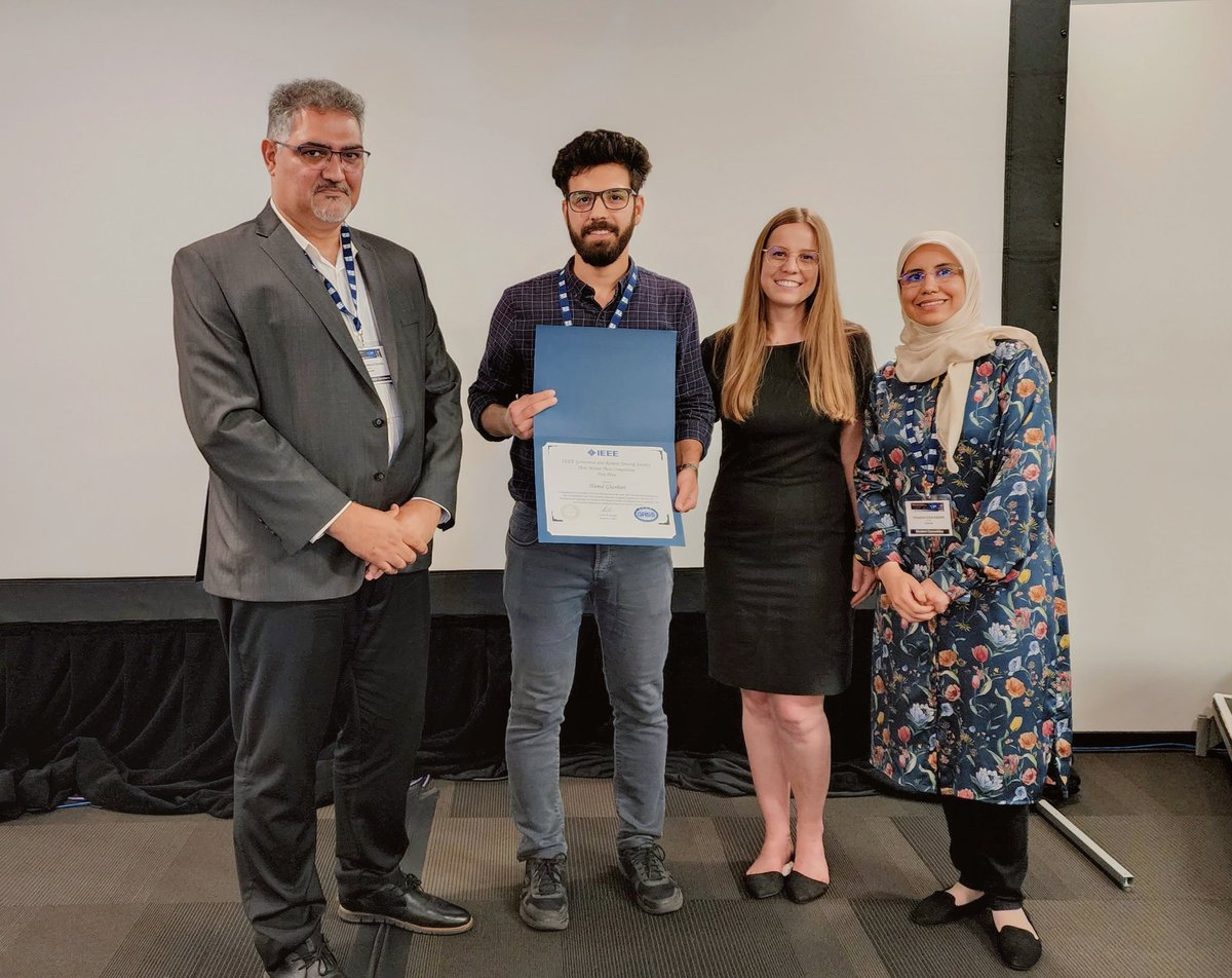 RsCanadian's tweet photo. Finally, the #Champion🏆 of @3MT_official competition is #Hamid_Ghanbri from @universitelaval working on #HyperSpectralRS. Congratulations Hamid 🎉 or in #farsi, فرخنده باد.
#icagcsrs2022
#gischat
@IEEE_GRSS
@IEEEWIE
@CRSS__SCT
#geospatial
#RemoteSensing
#diversity
#ieee
#Python https://t.co/DH6ME8MdwY
